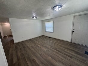 1113 Bloomingdale Pike in Kingsport, TN - Building Photo - Building Photo