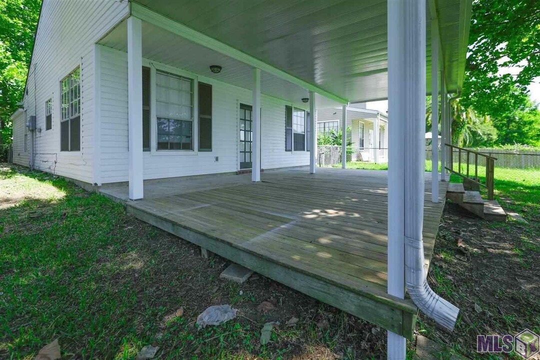 7131 Point Avery Dr in Baton Rouge, LA - Building Photo