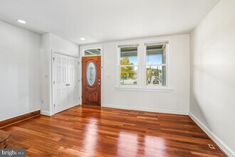 1949 H St NE in Washington, DC - Building Photo - Building Photo