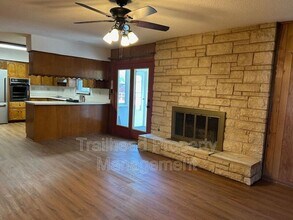 1706 NE 77th St in Gladstone, MO - Building Photo - Building Photo