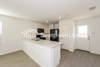 10532 Desert Hawk Cir in Fort Worth, TX - Building Photo - Building Photo