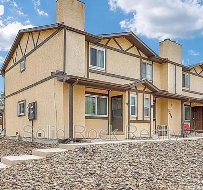 1299 Vondelpark Dr in Colorado Springs, CO - Building Photo - Building Photo