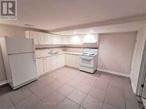 727 Hewson Dr in Pickering, ON - Building Photo - Building Photo