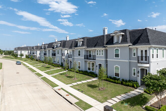 Provence Luxury Townhomes in McKinney, TX - Building Photo - Building Photo