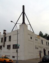 40-44 24th St in Long Island City, NY - Building Photo - Building Photo