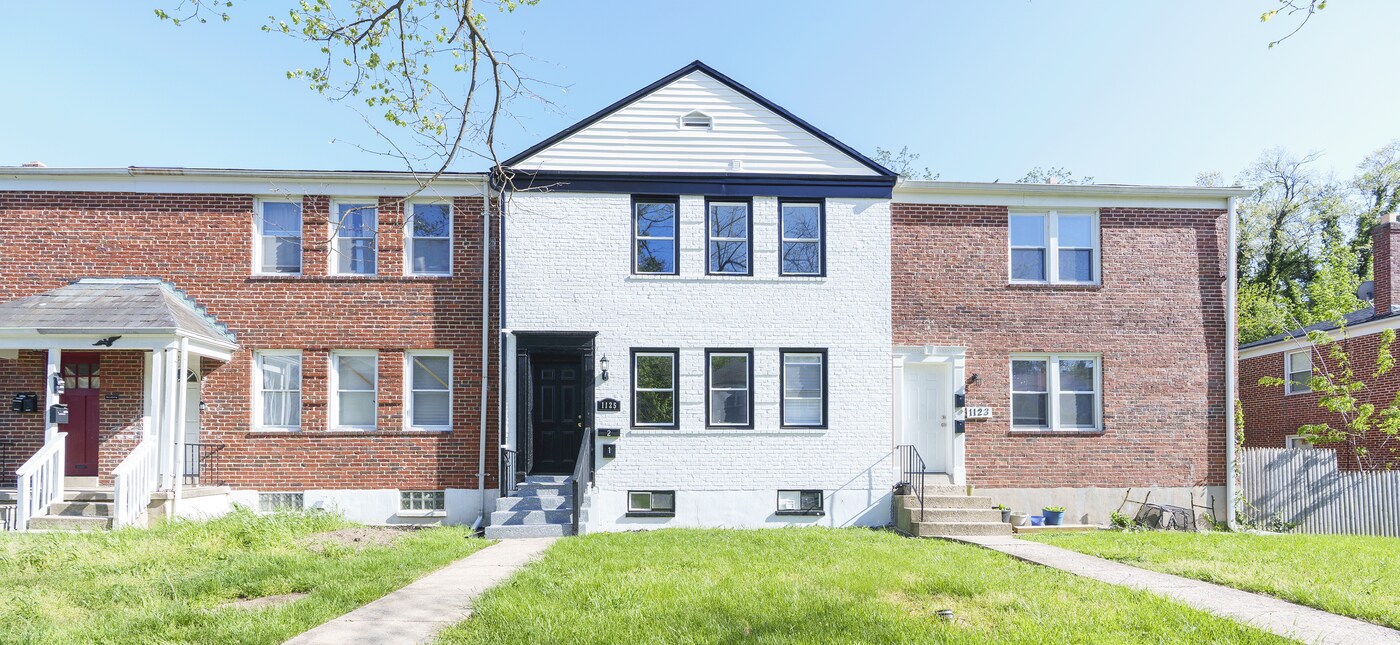 1125 Gleneagle Rd, Unit 2 in Baltimore, MD - Building Photo