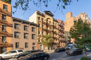 220 E 36th St in New York, NY - Building Photo