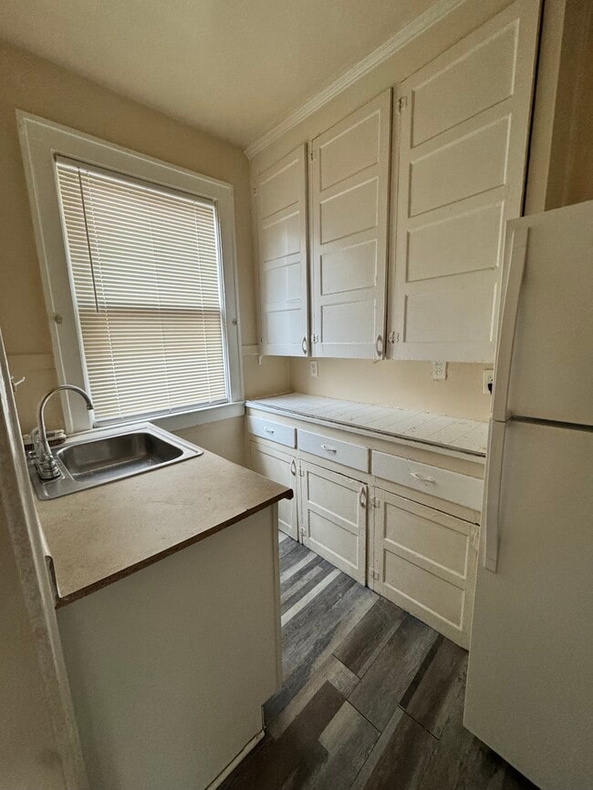 10435 Fullerton Ave in Detroit, MI - Building Photo - Building Photo