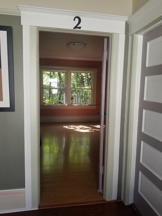 211 Santa Clara Ave in Oakland, CA - Building Photo