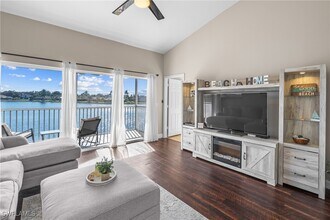 541 Windsor Sq in Naples, FL - Building Photo - Building Photo