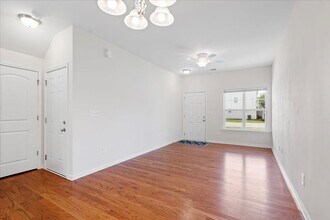 10312 Cloyne Ct in Charlotte, NC - Building Photo - Building Photo