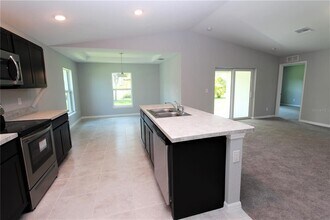 154 Australian Dr in Rotonda West, FL - Building Photo - Building Photo