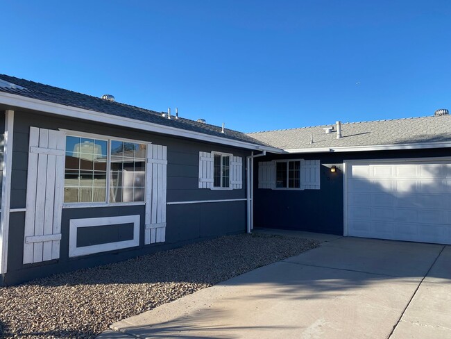 4300 E El Esteban Way in Las Vegas, NV - Building Photo - Building Photo