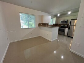 990 NE 33rd Terrace in Homestead, FL - Building Photo