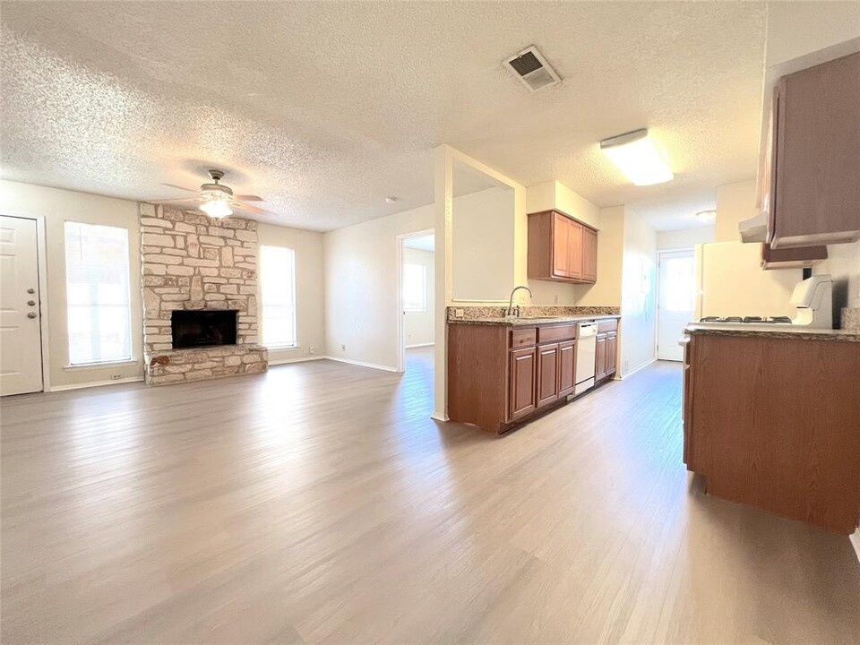 1731 Horseshoe Cir in Round Rock, TX - Building Photo