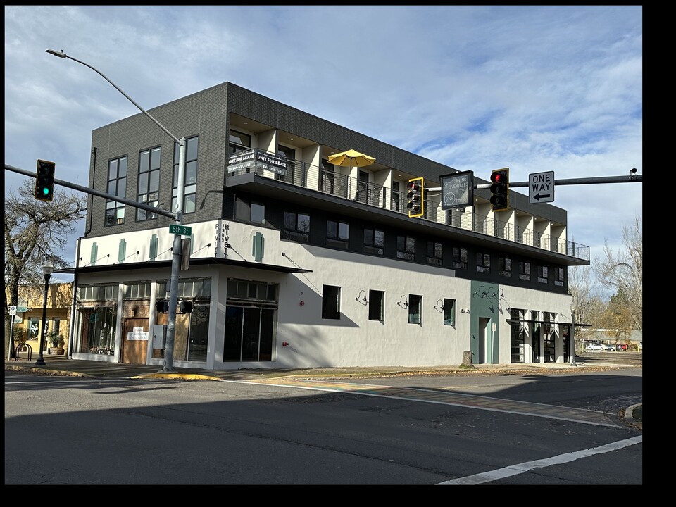 488 Main st in Springfield, OR - Building Photo