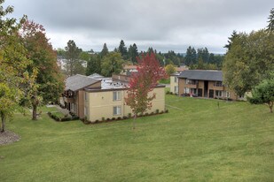Parkwood Terrace in Bremerton, WA - Building Photo