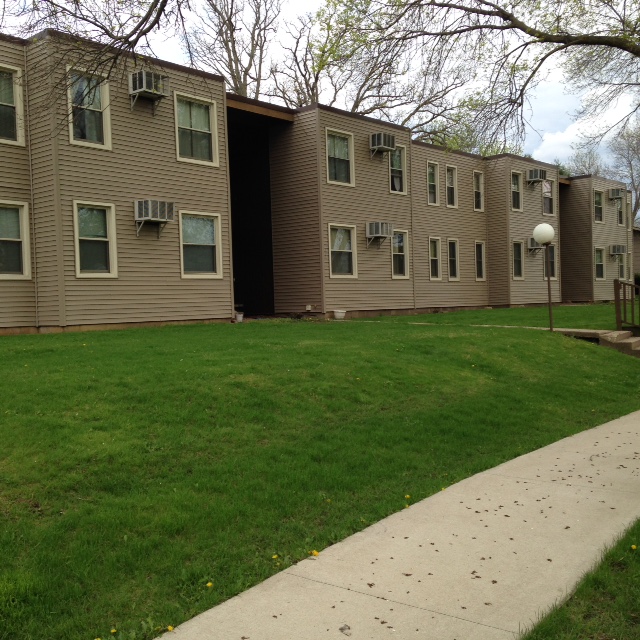 Nestlewood Apartments in Anamosa, IA - Building Photo