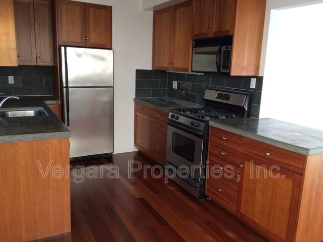 135 29th St in Hermosa Beach, CA - Building Photo - Building Photo