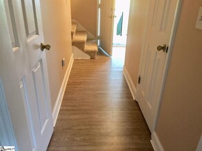 305 Laurel Tree Ln in Simpsonville, SC - Building Photo - Building Photo