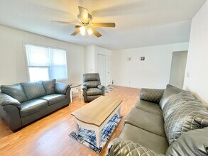 210 Beaver St in Carterville, IL - Building Photo - Building Photo
