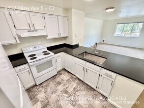 4717 36th Ave S in Seattle, WA - Building Photo - Building Photo
