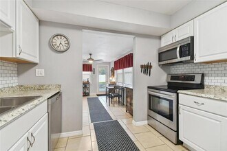 4129 36th Ave N in St. Petersburg, FL - Building Photo - Building Photo
