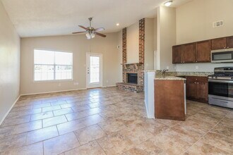 4349 Presto Cir in Grand Prairie, TX - Foto de edificio - Building Photo