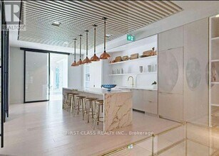 55 Cooper St in Toronto, ON - Building Photo - Building Photo