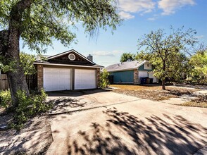 11609 Tallow Field Way in Austin, TX - Building Photo - Building Photo