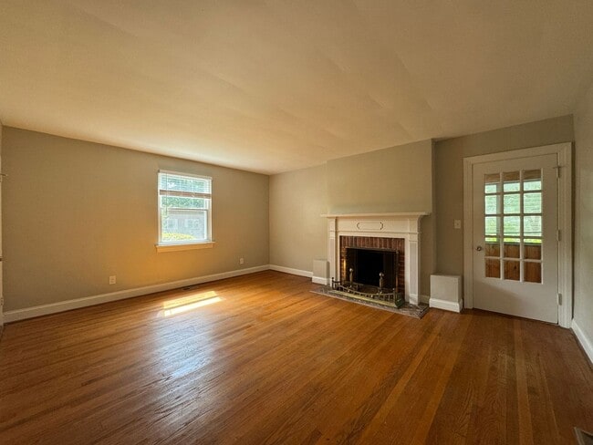 216 Glen Echo Dr in Norfolk, VA - Building Photo - Building Photo