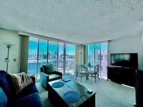 725 Redondo Ct in San Diego, CA - Building Photo - Building Photo
