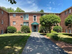 93 West St in Milford, NH - Building Photo - Building Photo