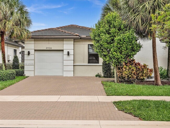 4936 Whispering Way in Fort Lauderdale, FL - Building Photo - Building Photo