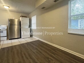 1861 Bisbee St in Jacksonville, FL - Building Photo - Building Photo