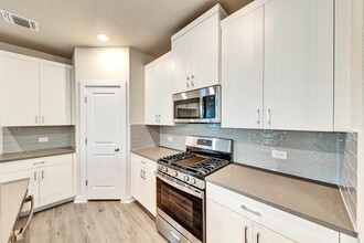 311 Ravens Crst Dr in Hutto, TX - Building Photo - Building Photo