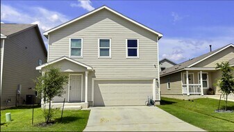 13930 Wool Pk in San Antonio, TX - Building Photo