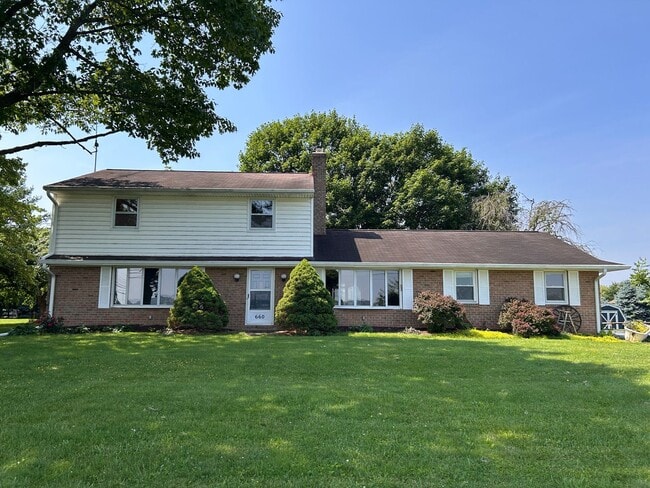 property at 660 E Oregon Rd