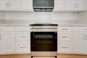 1202 Mountain Laurel Rd in San Marcos, CA - Foto de edificio - Building Photo