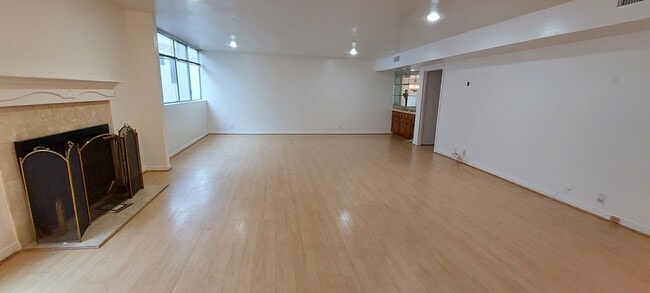 property at 1122 Peck Dr