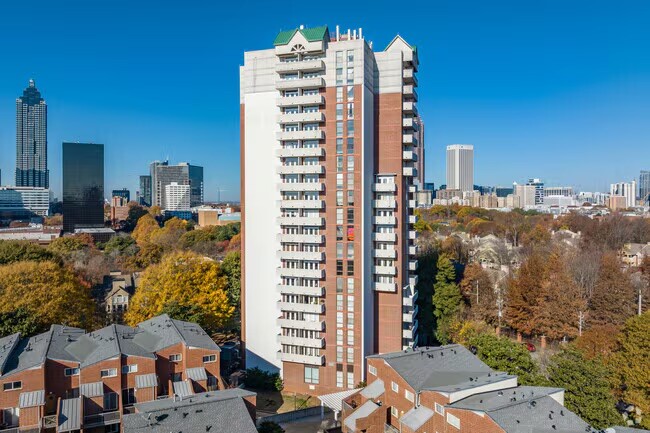 375 Ralph McGill Blvd NE in Atlanta, GA - Building Photo - Building Photo