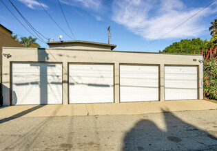 2866 Exposition Blvd in Santa Monica, CA - Building Photo - Building Photo