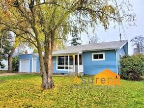1124 Murray Ave in Medford, OR - Foto de edificio - Building Photo