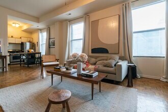 3751 N Halsted St in Chicago, IL - Building Photo - Building Photo