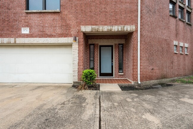 property at 9716 Linkmeadow Ln