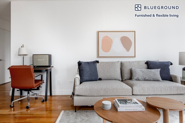235 W 48th St, Unit FL22-ID28 in New York, NY - Foto de edificio - Building Photo