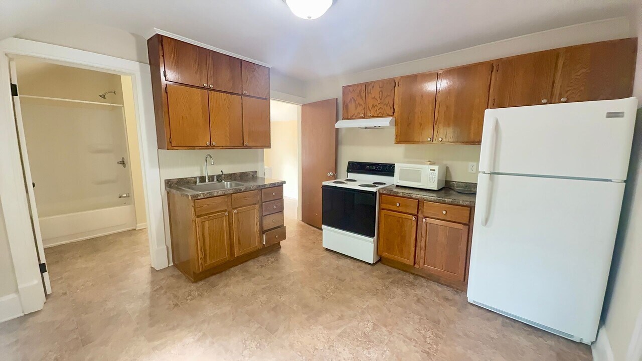 1222 Prospect Ave in Wausau, WI - Building Photo