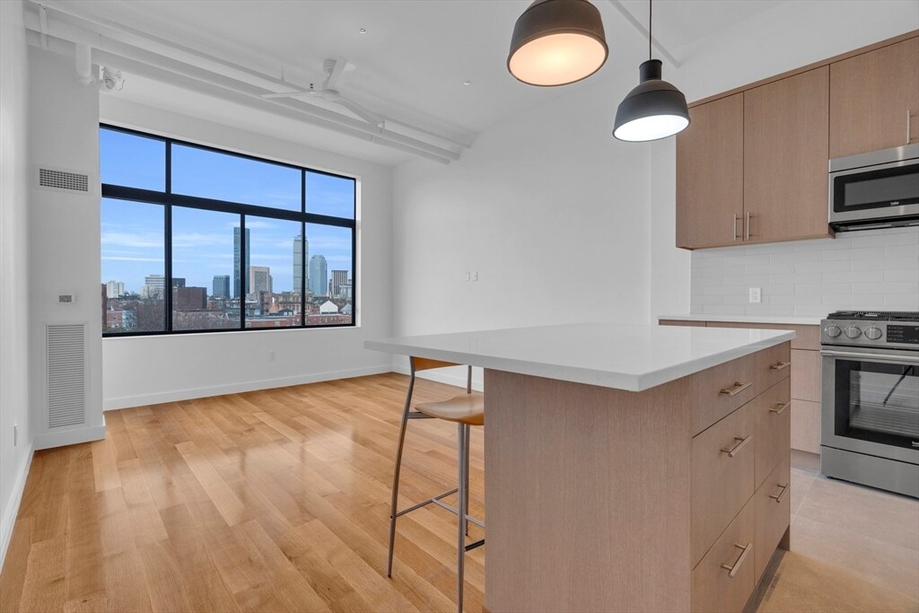 70-72-72 Northampton St in Boston, MA - Building Photo