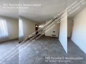 1319 E Campus Dr in Tempe, AZ - Building Photo - Building Photo