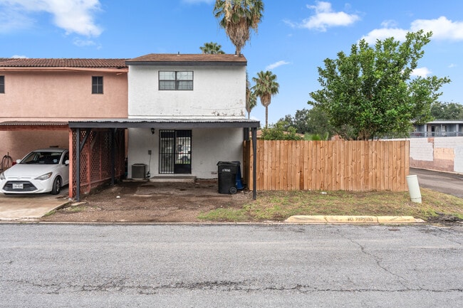 3821 N 7th Ct